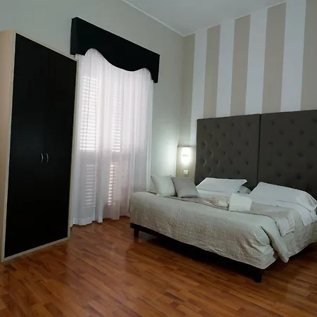 Sant'elia Hotel 3*
